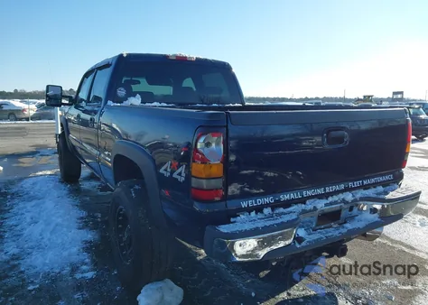 2005 GMC Sierra 2500Hd Slt z USA, uszkodzony, nr VIN 1GTHK232X5F813582